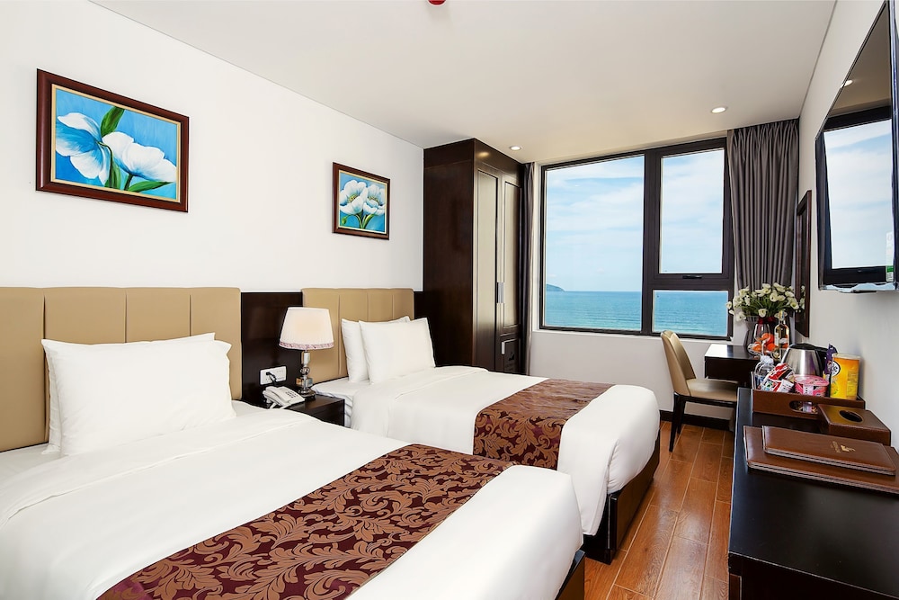 Golden Line Danang Hotel
