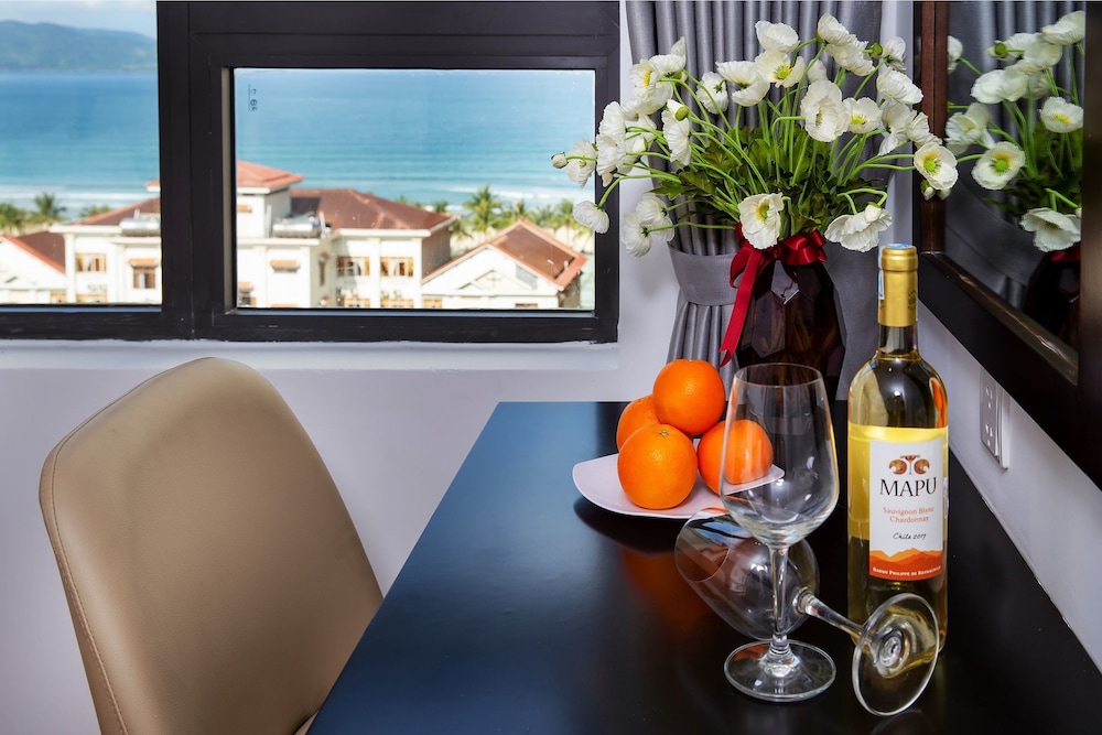 Golden Line Danang Hotel