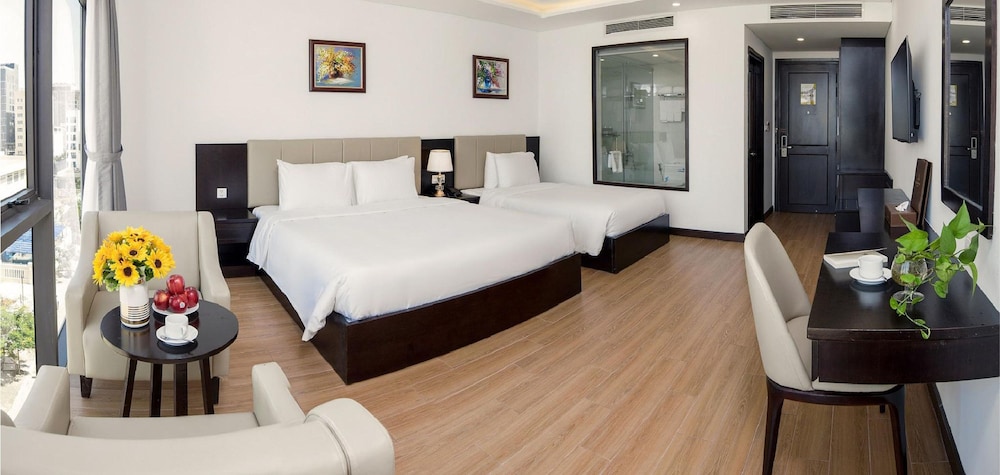 Golden Line Danang Hotel
