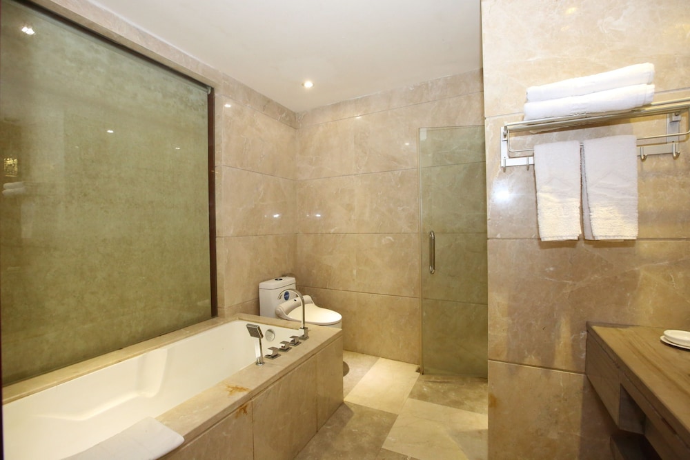 Grand Villa Hotel