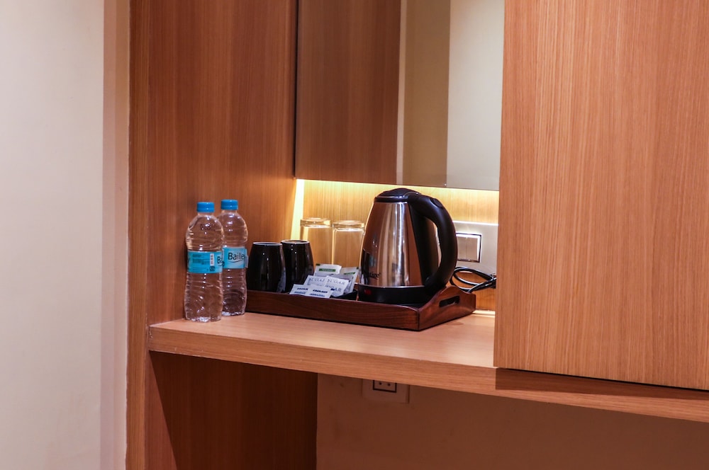 Rudra Shelter Business Hotel