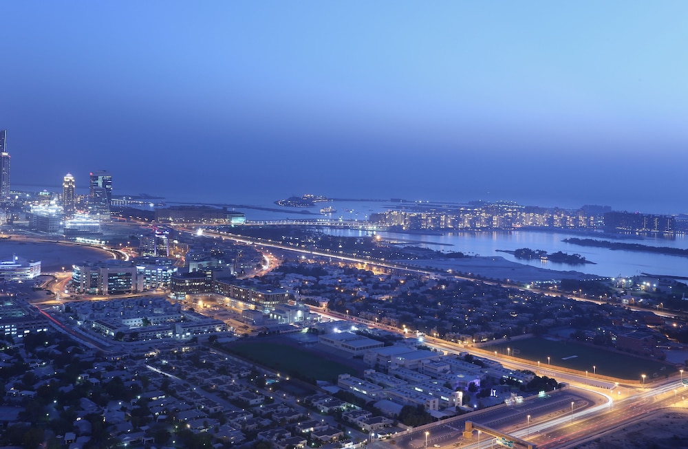 La Suite Dubai Hotel & Apartments