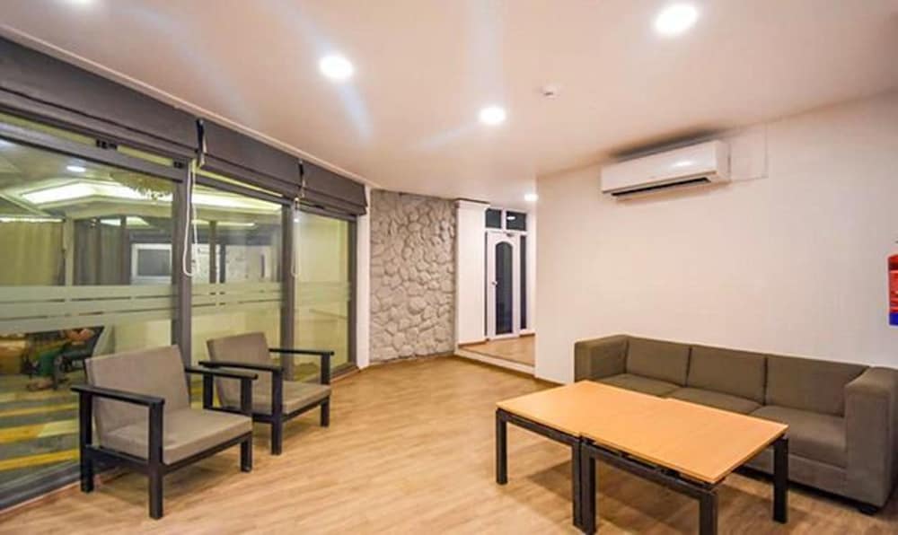 Fabhotel Heera Holiday Inn