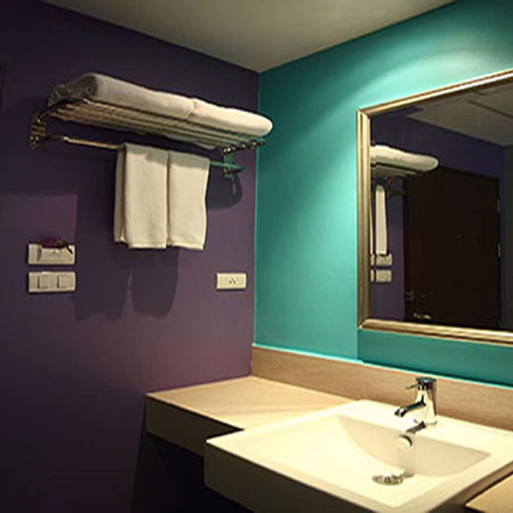Sawasdee Hotel @ Sukhumvit Soi 8