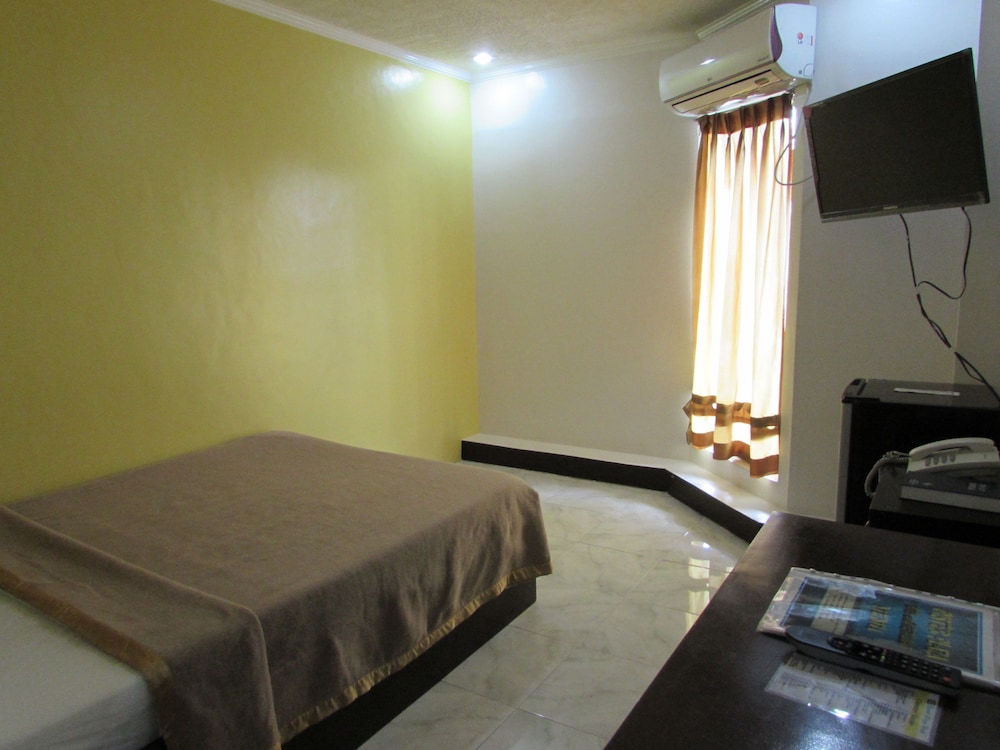 Oyster Plaza Hotel