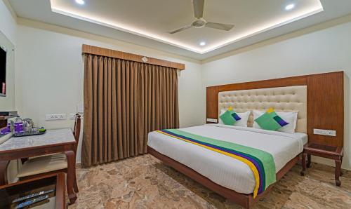 Treebo Aaravi Residency, 800 Mtrs From Promenade Beach