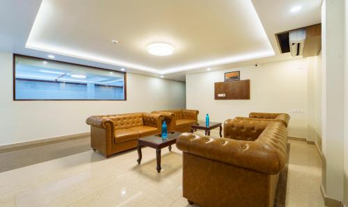 Treebo Aaravi Residency, 800 Mtrs From Promenade Beach