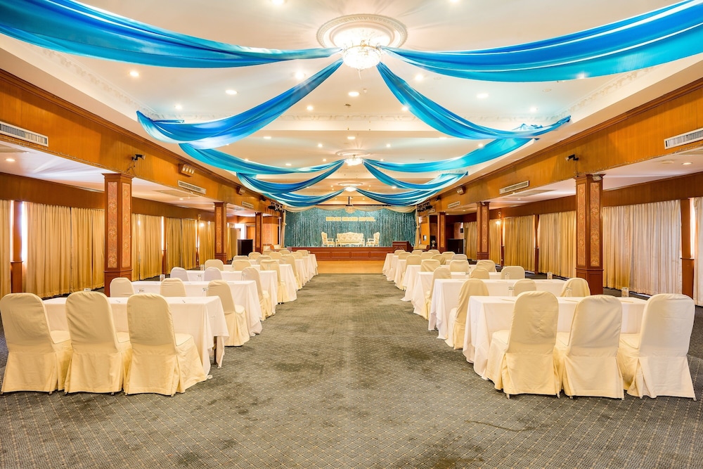 Niran Grand Hotel
