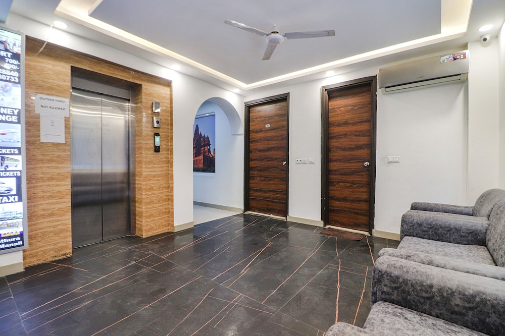 Fabhotel Empire Suites