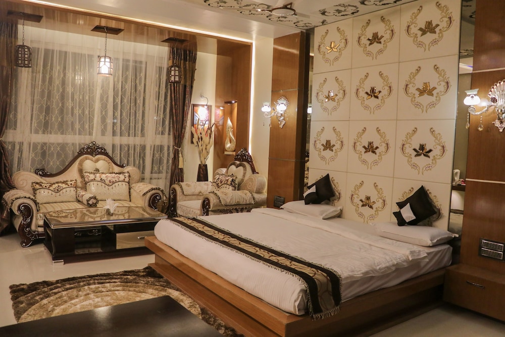 Hotel Rajahamsa