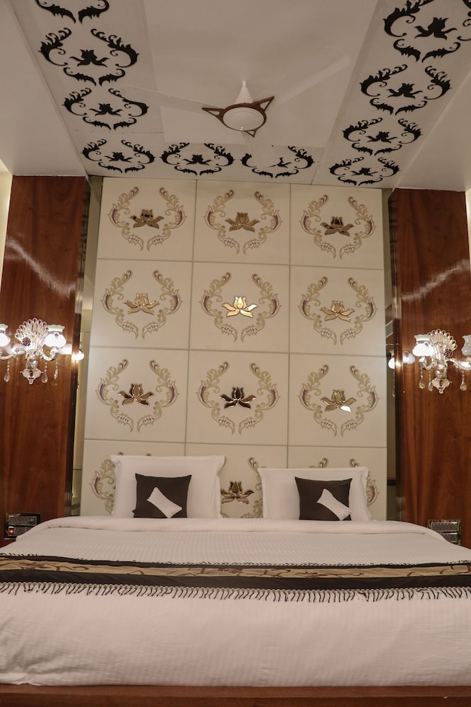 Hotel Rajahamsa