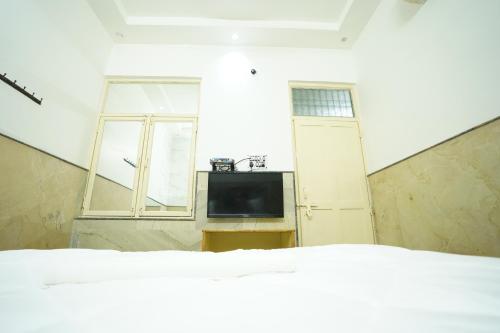 Hotel Sharda GHAZIABAD