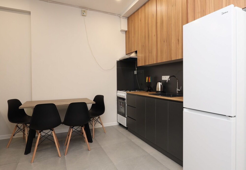 Stay Inn Apartments at Saryan Street