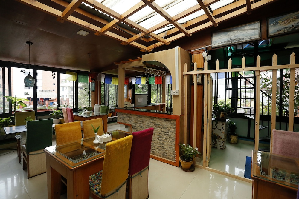 Shangri-la Boutique Hotel