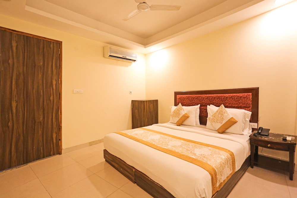 Hotel Platinum IGI Airport