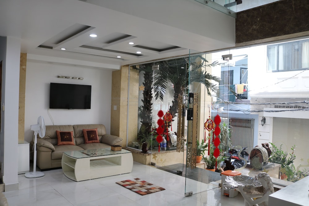 Adventure Hotel