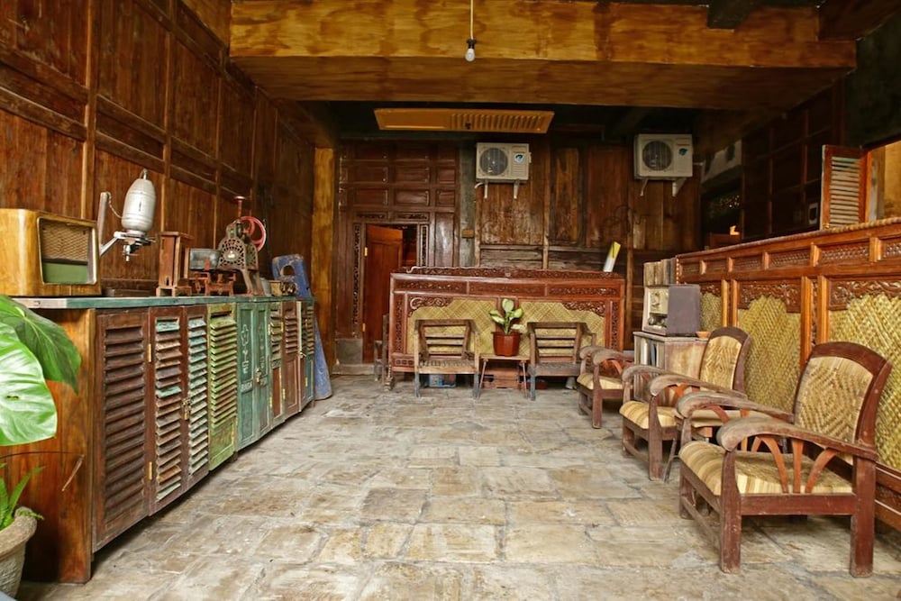 TwoSpaces Living at Bunga Desa Jimbaran