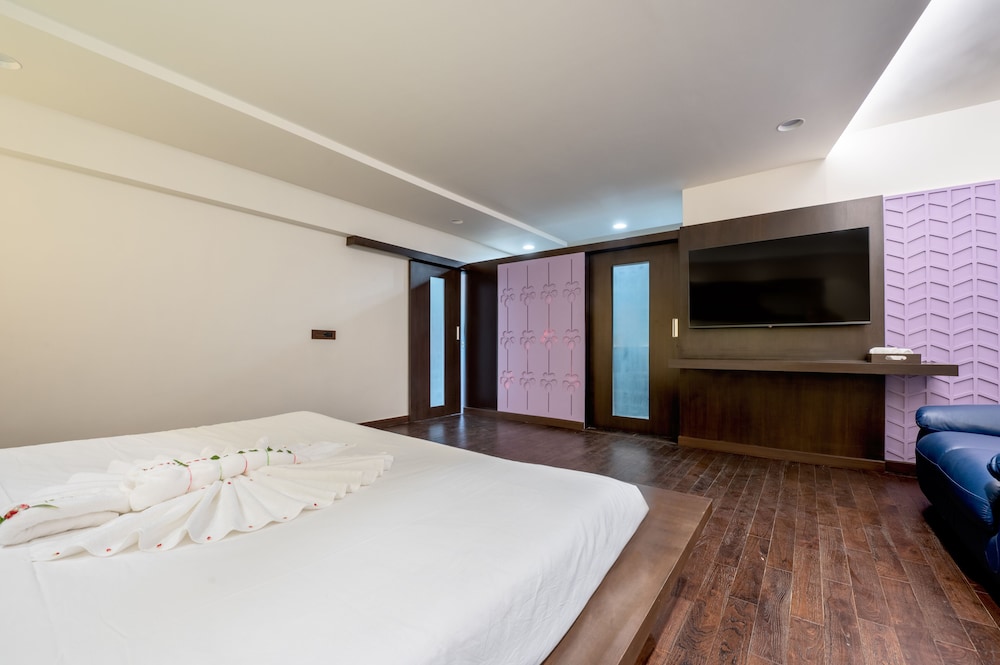 Roadies Rostel - Best Adventure Resort in Ahmedabad