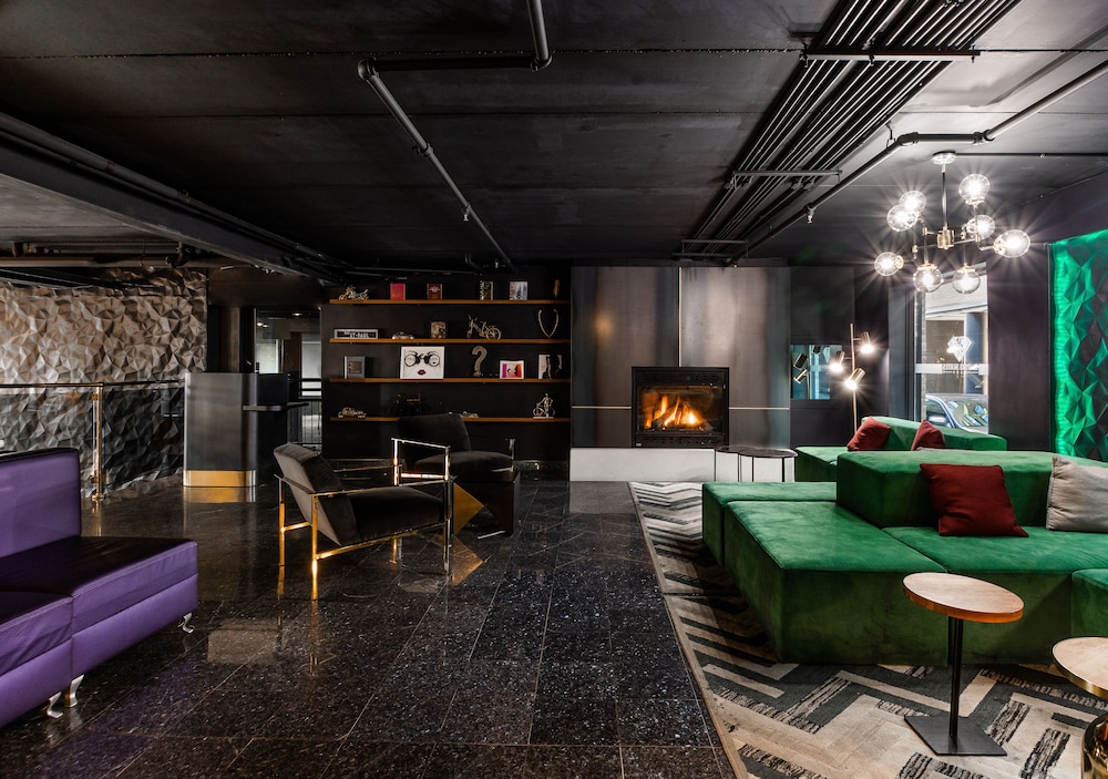 Empire Suites
