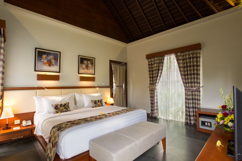 The Astari Villa and Residence