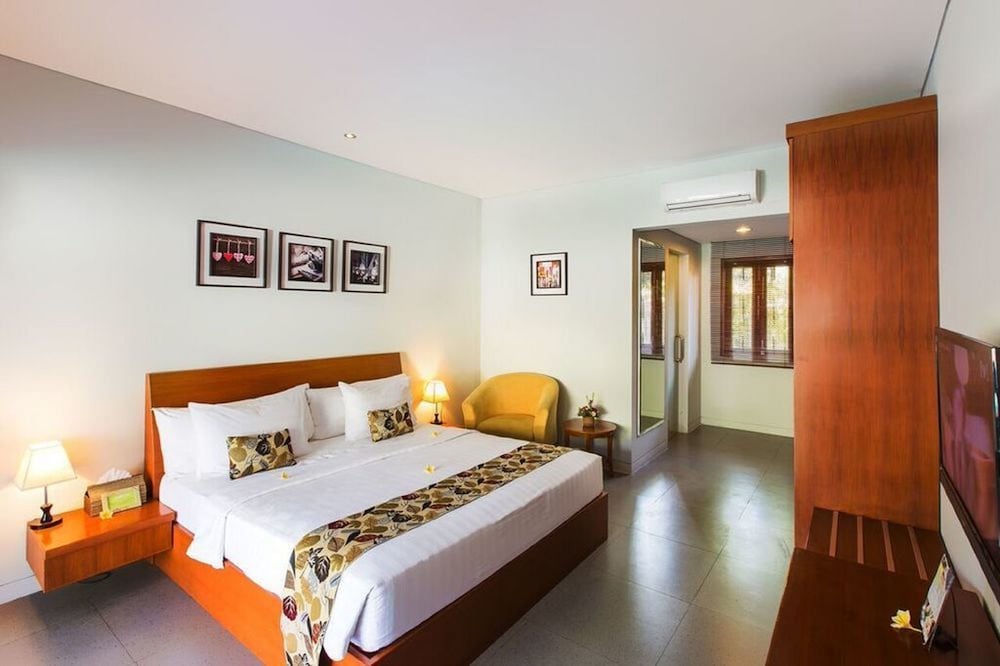 The Astari Villa and Residence
