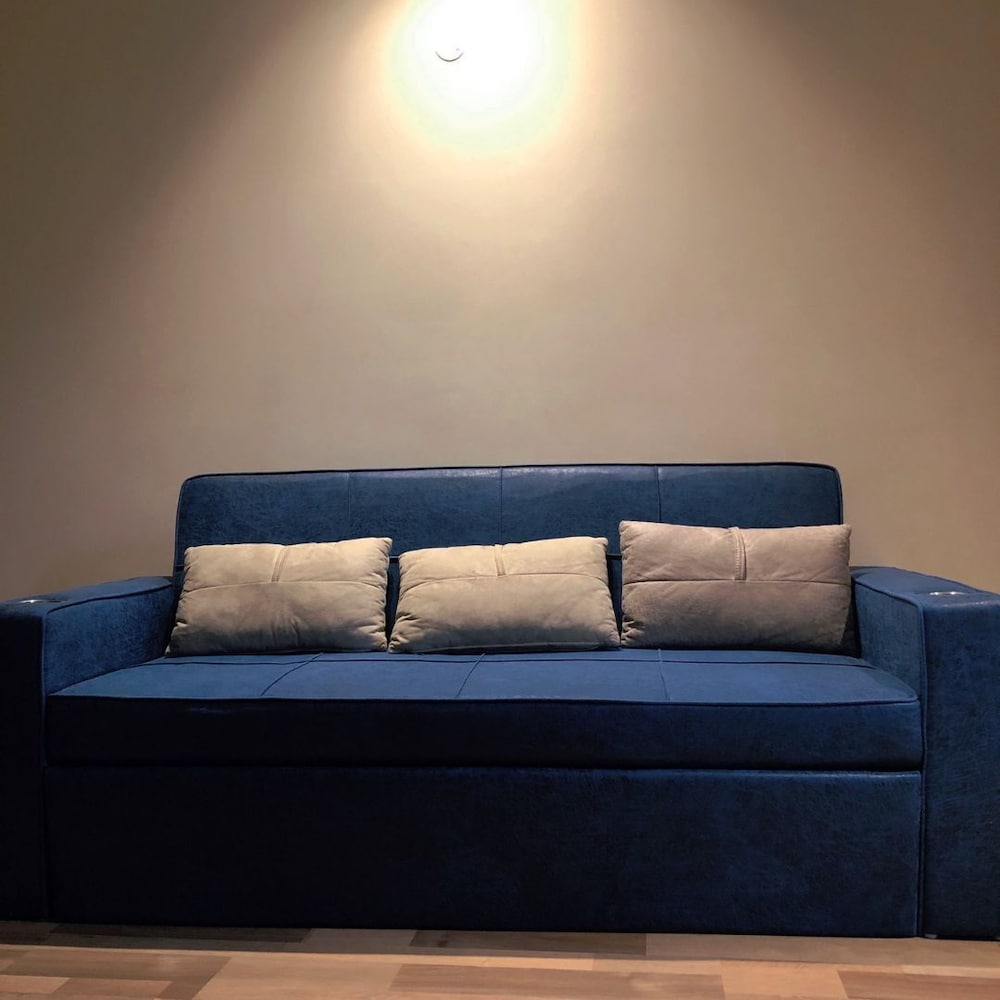 UDS Villa Scandinavian B&B - Next to VFS