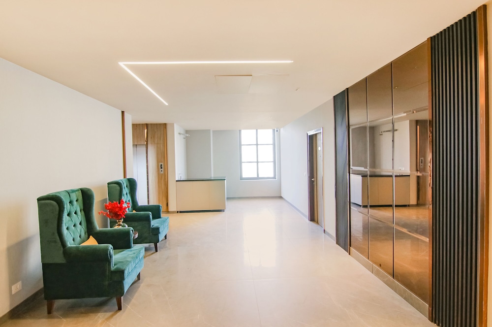 FabHotel Prime K9 Grand