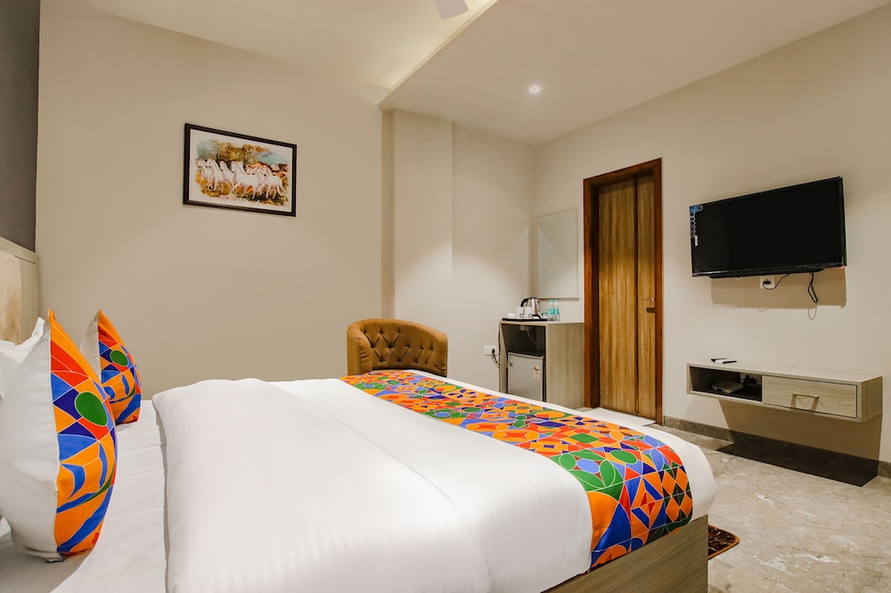 FabHotel Prime K9 Grand