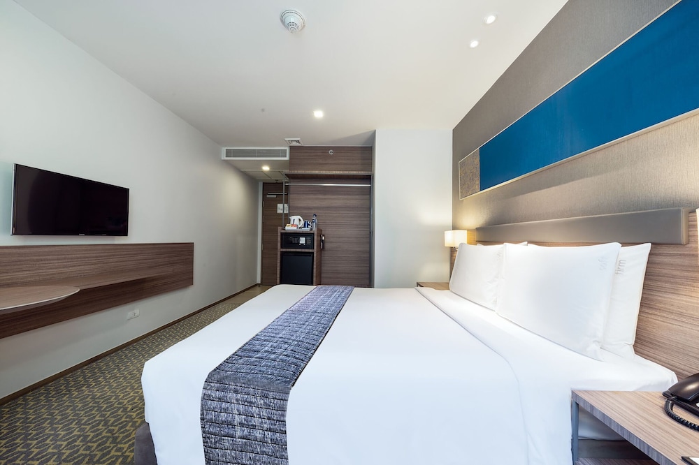 Holiday Inn Express Bangkok Sathorn by IHG