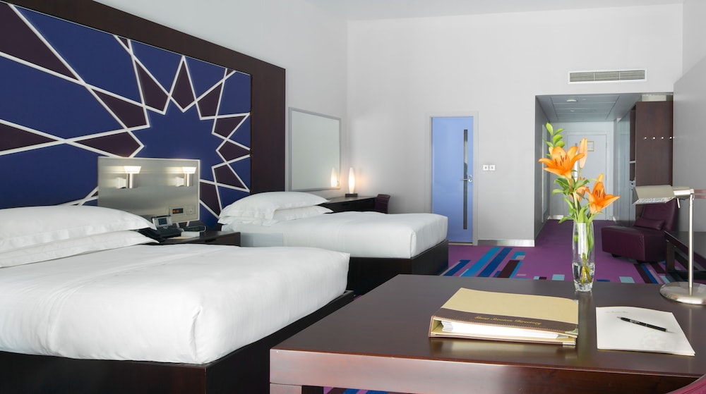 Dubai International Hotel, Dubai Airport