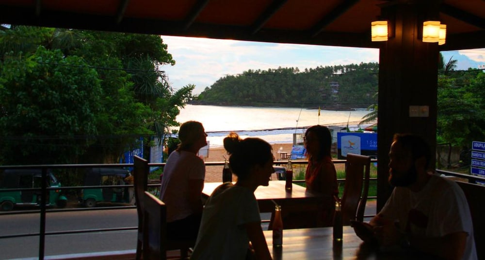 Randiya Sea View Hotel