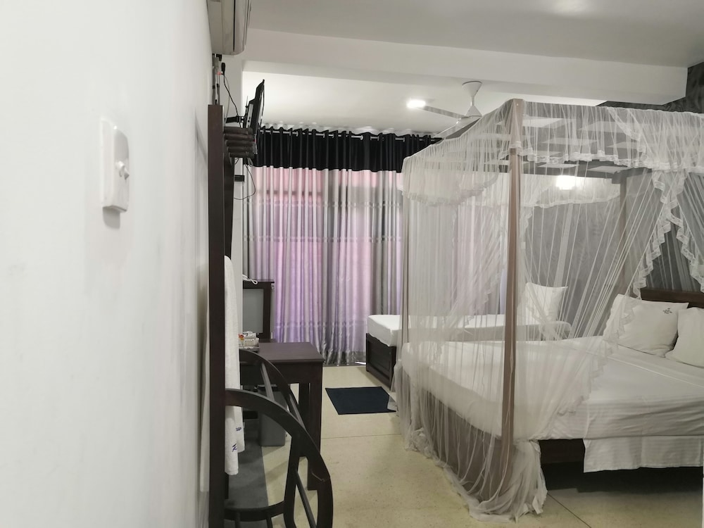 Randiya Sea View Hotel