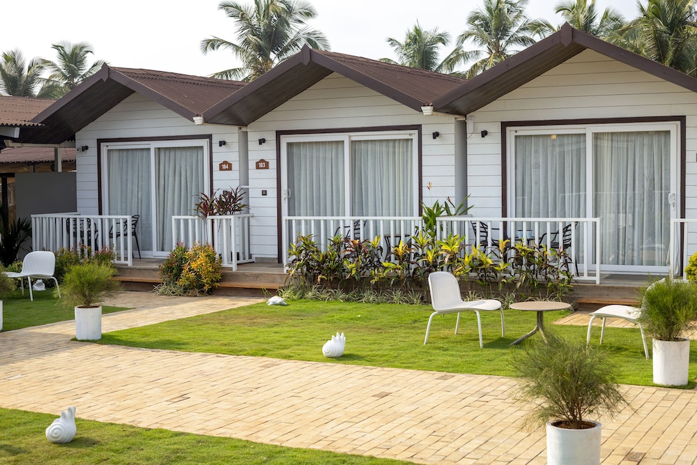 Stone Wood Beach Resort- A Party Hotel