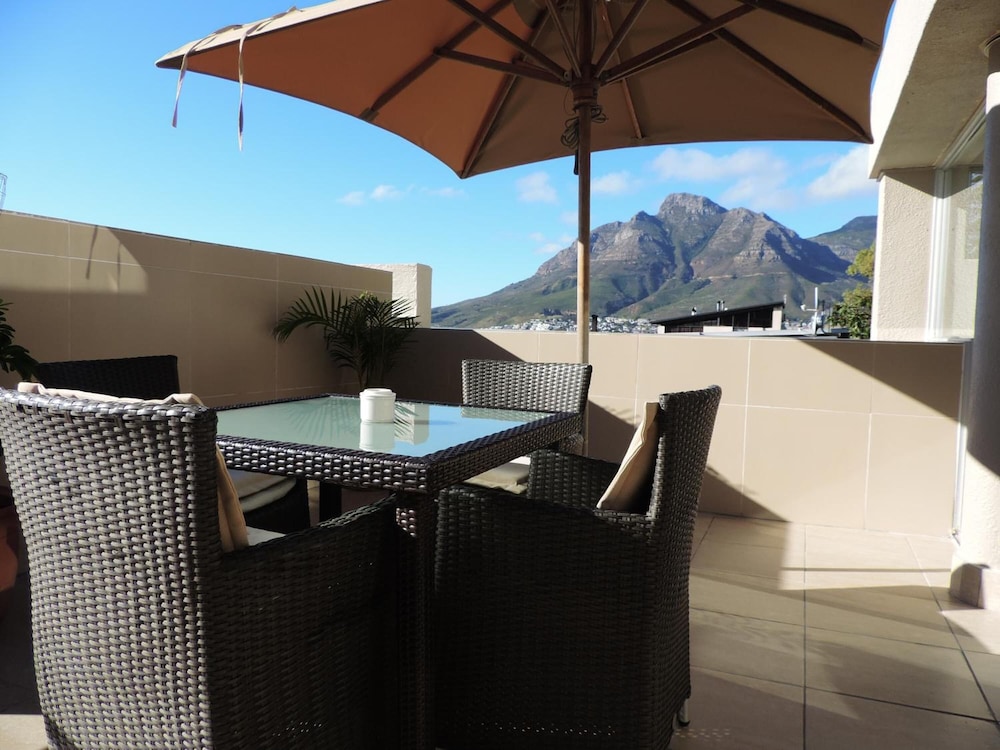 Signal Hill Lodge