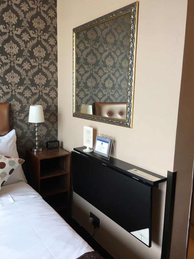 Ramada Hong Kong Harbour View