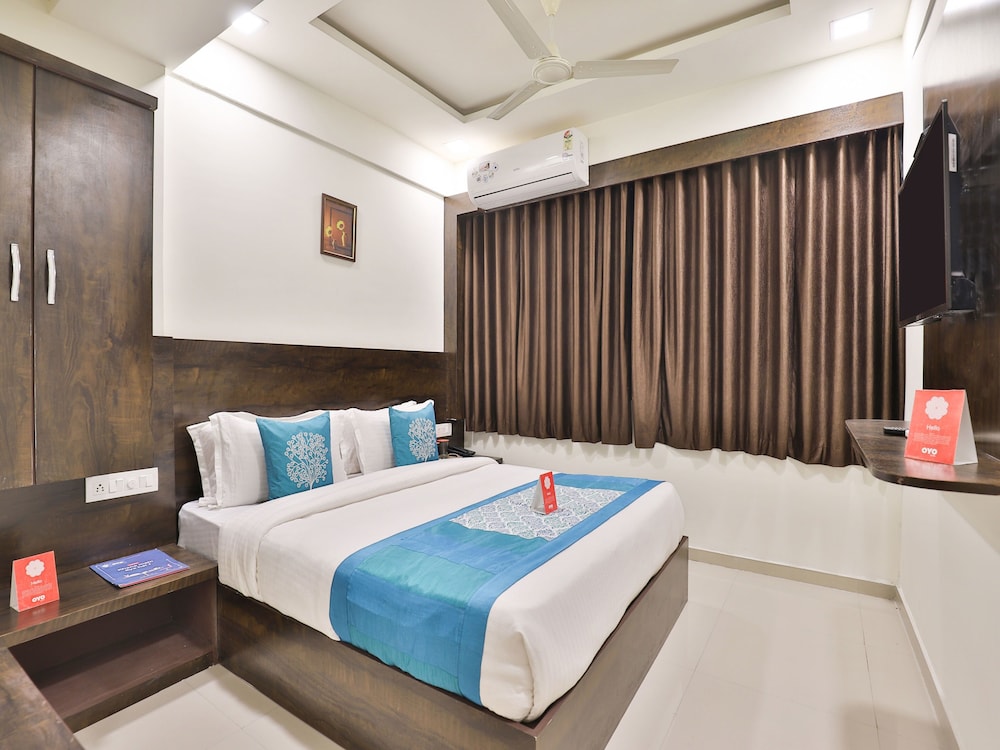 OYO 11072 Hotel Kajri Residency