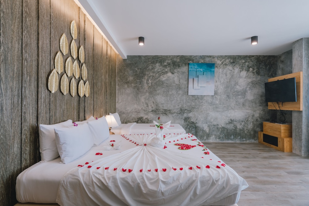 Patong Signature Boutique Hotel