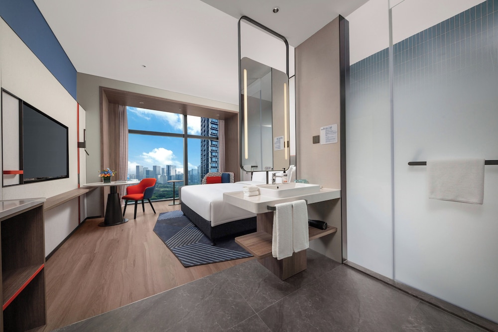 Holiday Inn Express Shenzhen Futian Center By IHG