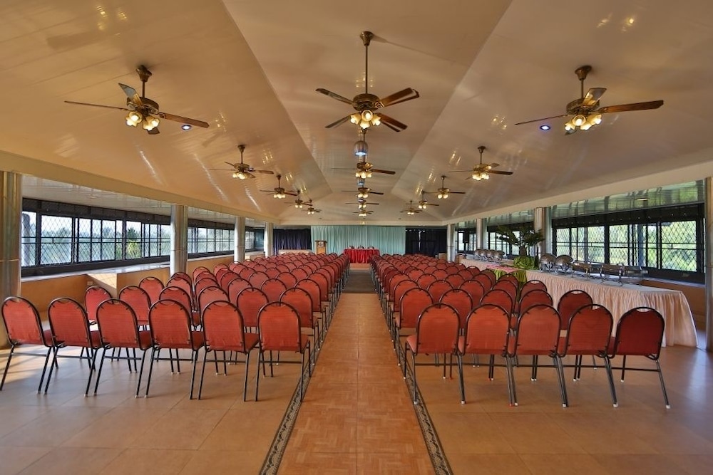 Fort Queen Hotel