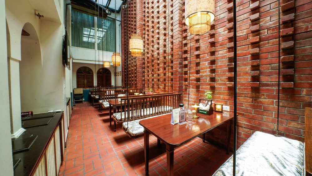 WoodApple Residency