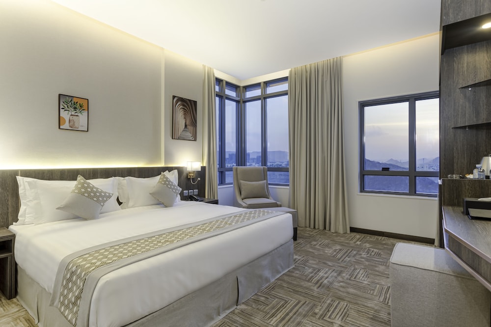 The Seasons Hotel