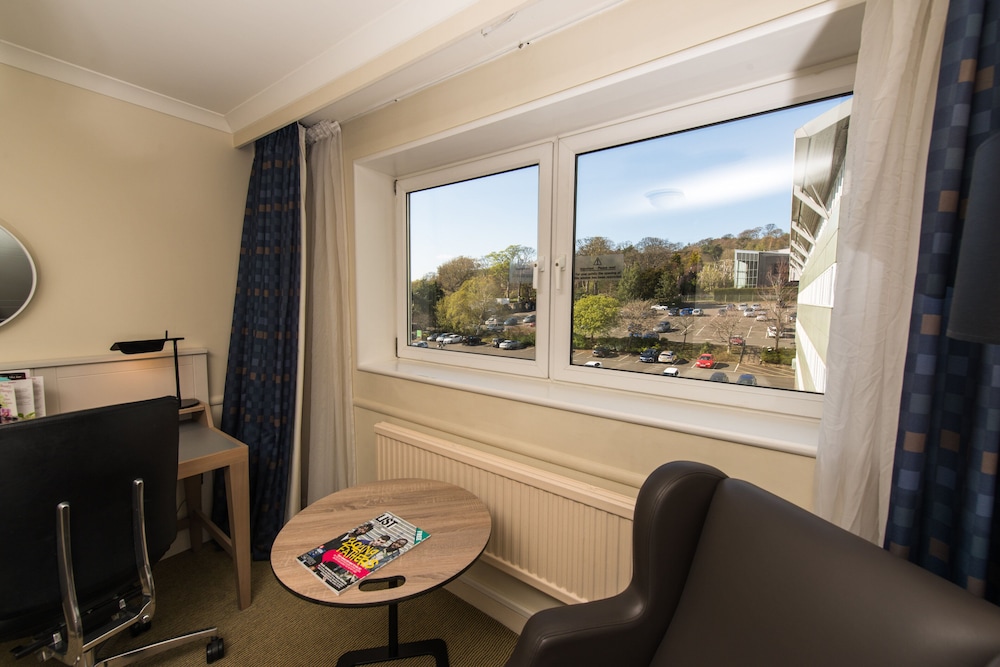 Holiday Inn Edinburgh by IHG