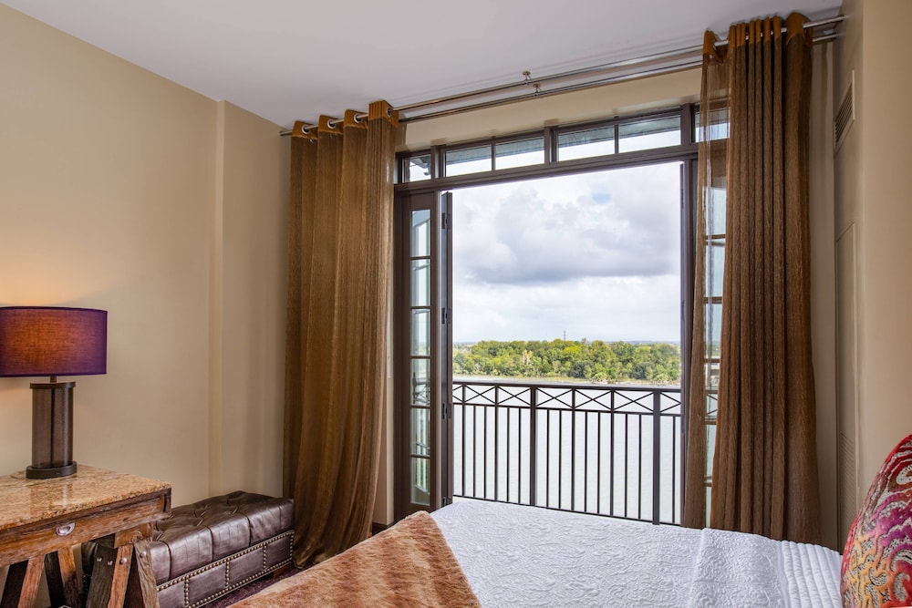 The Bohemian Hotel Savannah Riverfront, Autograph Collection