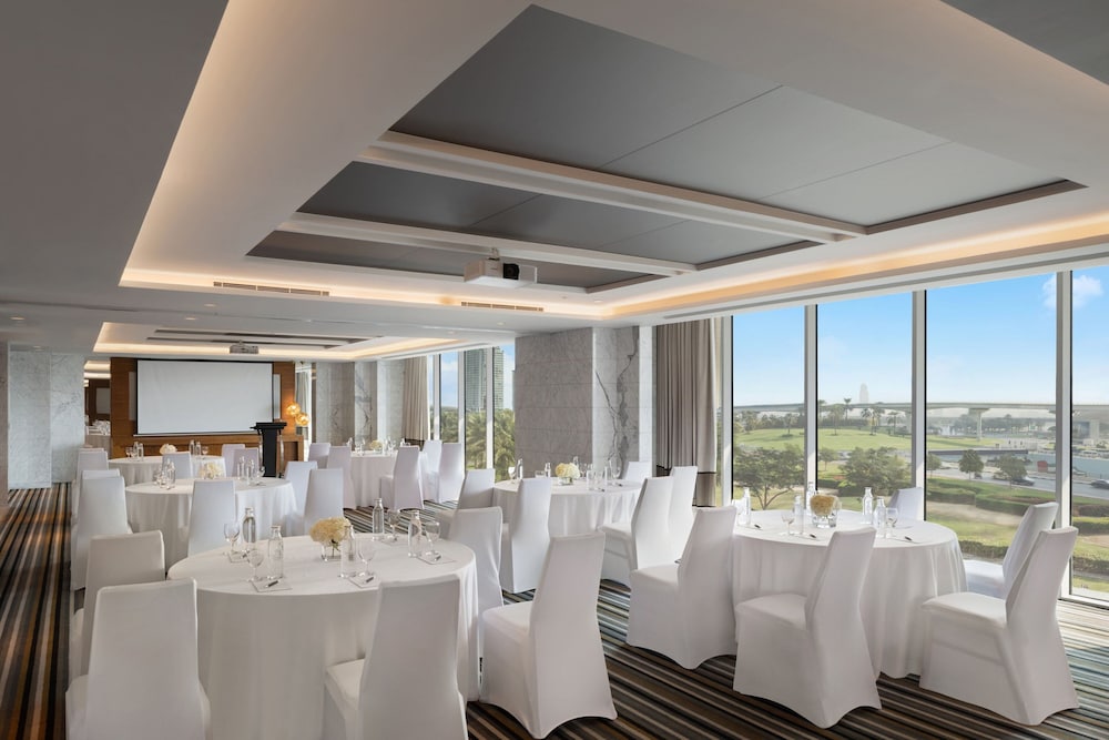 Sheraton Grand Hotel, Dubai
