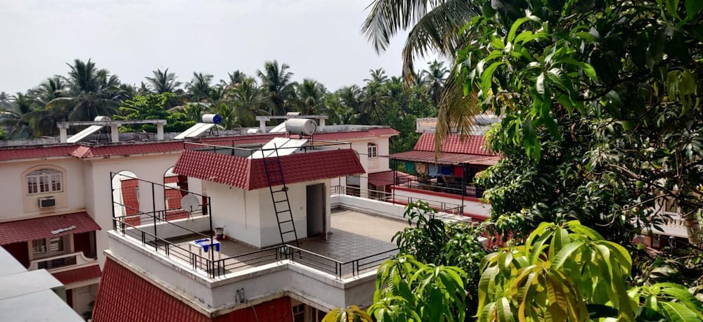 Apartment in Colva, Goa With Pool & Gym