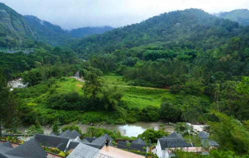 Eden Woods Resorts & Spa