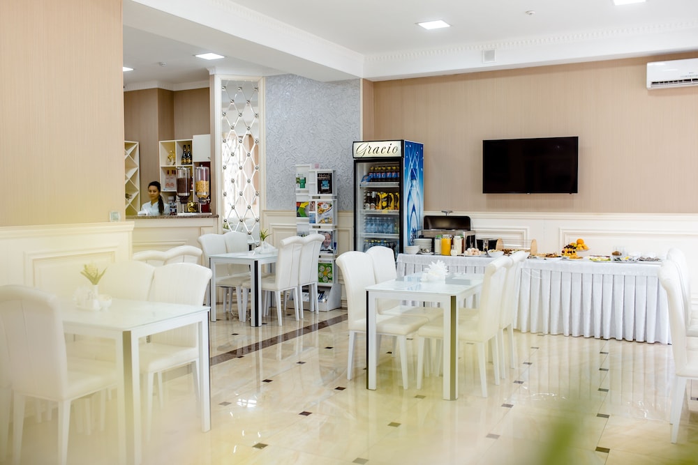 Discovery Hotel