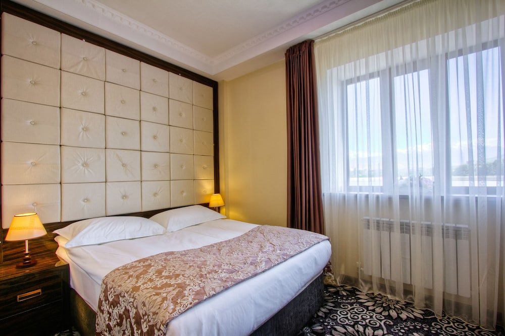 Discovery Hotel
