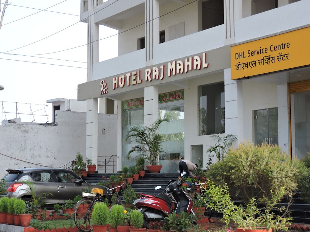Hotel Raj Mahal