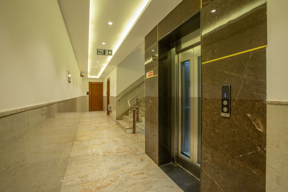Fabhotel Skye Suites